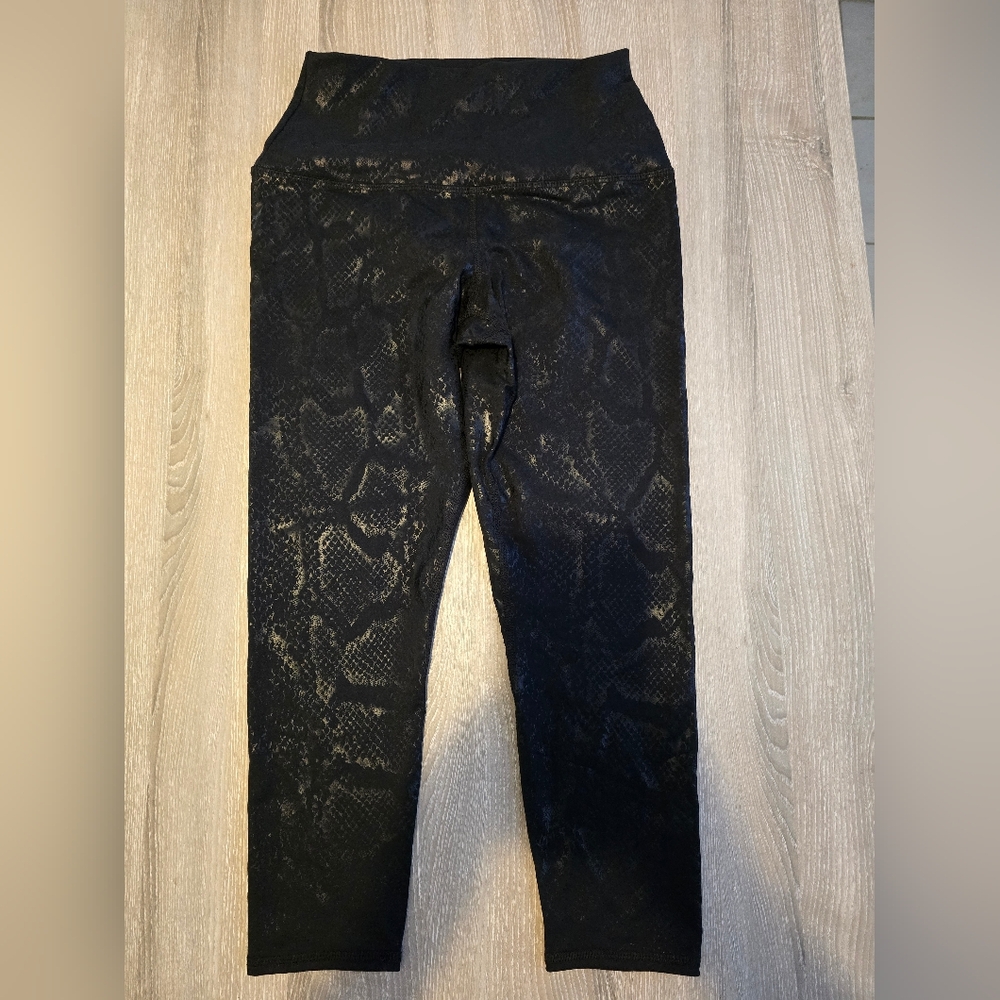 Snake print leggings